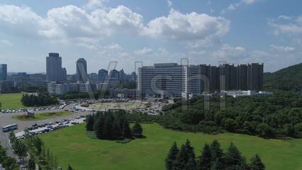 浙江臺(tái)州市政府大樓航拍4K1_3840X2160_高清視頻素材下載(編號(hào):2705611)_實(shí)拍視頻